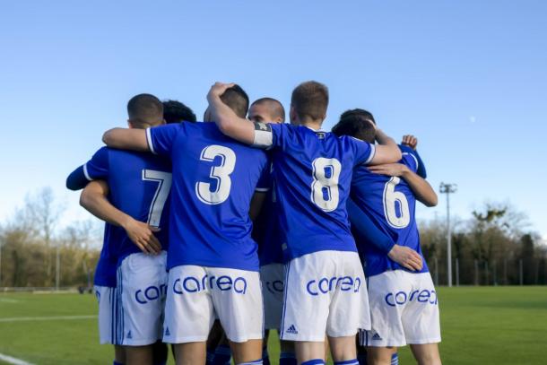 El Vetusta celebra el gol de Borja Sánchez al Izarra | Imagen: Real Oviedo