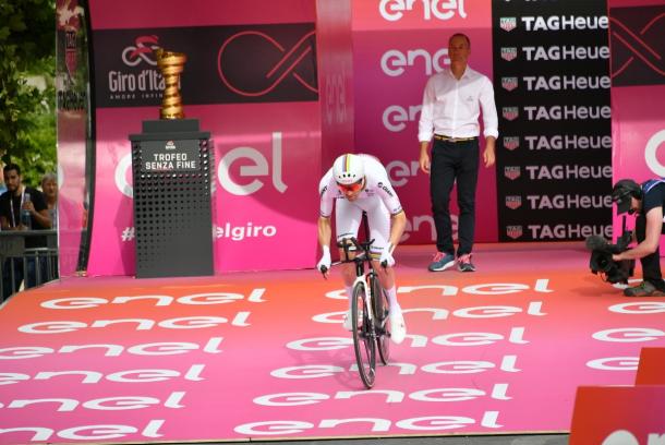 Dumoulin en la rampa de salida | Fuente: Giro de Italia