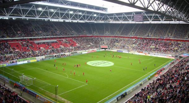 ESTRIN arena, campo donde se disputará el partido (StadiumDB.com)