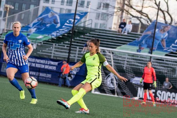 Lauren Barnes had a difficult season in the center of Seattle's defense | Source: E. Sbrana-Earchphoto