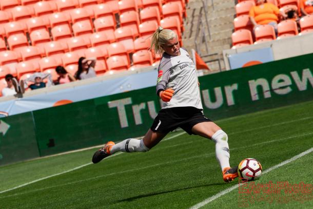 Jane Campbell earned her second shutout of the season Sunday. (Photo: Earchphoto)