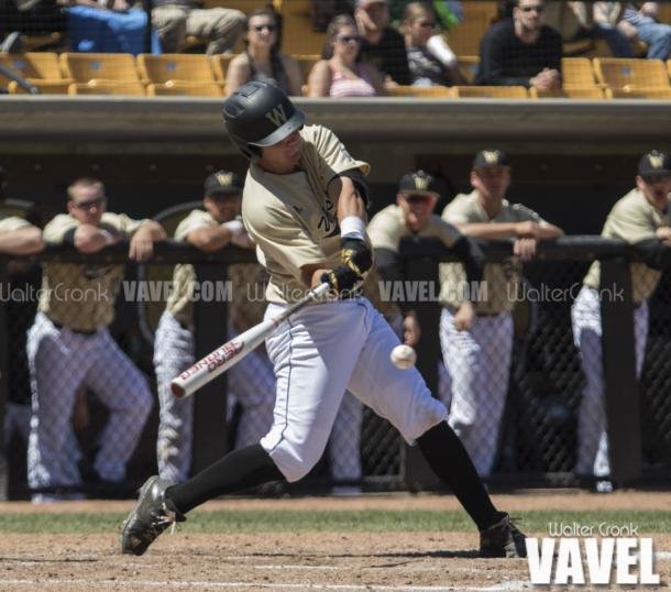 Nick Vogelmeier (6) of Western Michigan. Photo: Walter Cronk