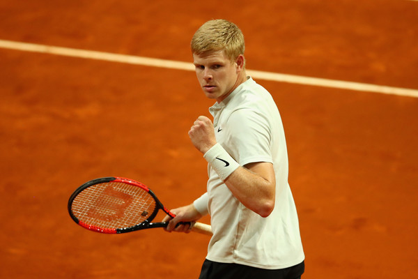 Edmund pumps his fist during his quarterfinal battle. Photo: Clive Brunskill/Getty Images