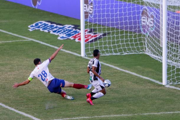 O gol de Sobral (Felipe Santos/Ceará SC)