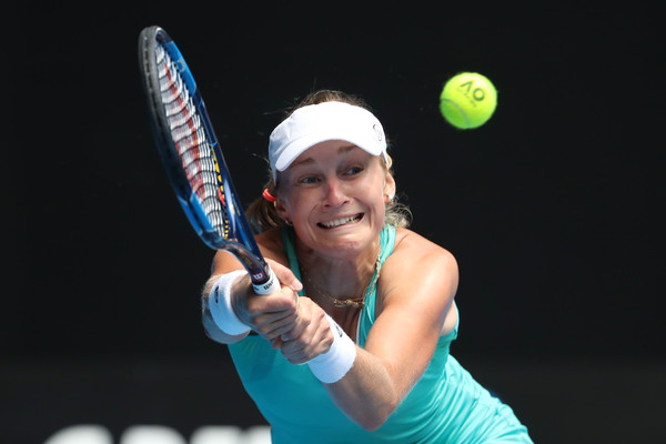 Ekaterina Makarova hits a backhand | Photo: Scott Barbour/Getty Images AsiaPac