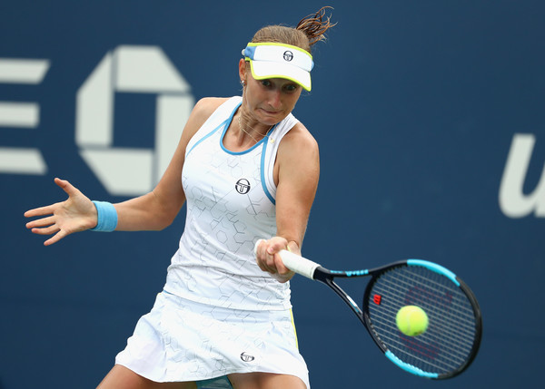 Ekaterina Makarova in action during the match | Photo: Al Bello/Getty Images North America