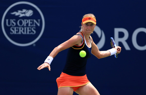 Ekaterina Makarova made yet another improbable comeback in the second set | Photo: Vaughn Ridley/Getty Images North America