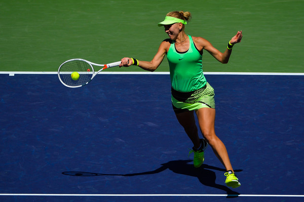 Elena Vesnina jumped out to a fast start, twice leading by a break in the first set | Photo: Alex Goodlett/Getty Images North America