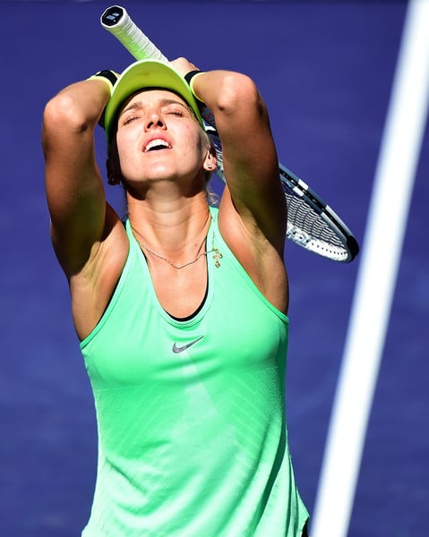 Elena Vesnina celebrates her victory in the third round | Photo: Harry How/Getty Images North America