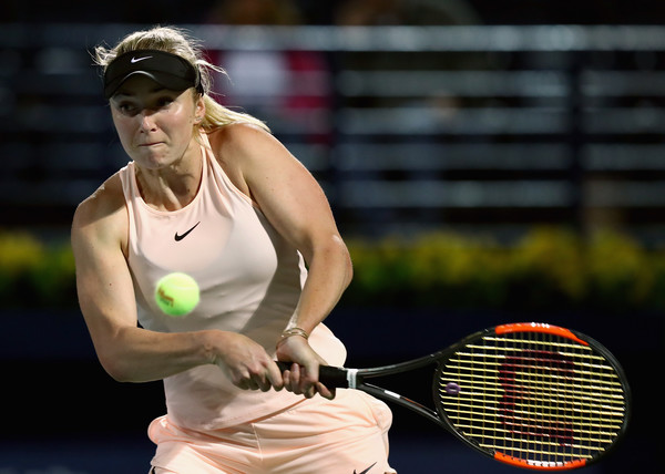 Elina Svitolina in action during the late-night blockbuster which ended in a pretty one-sided fashion | Photo: Francois Nel/Getty Images Europe