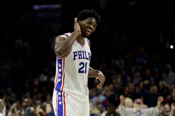 Joel Embiid es toda una estrella | Foto: FanRag Sports