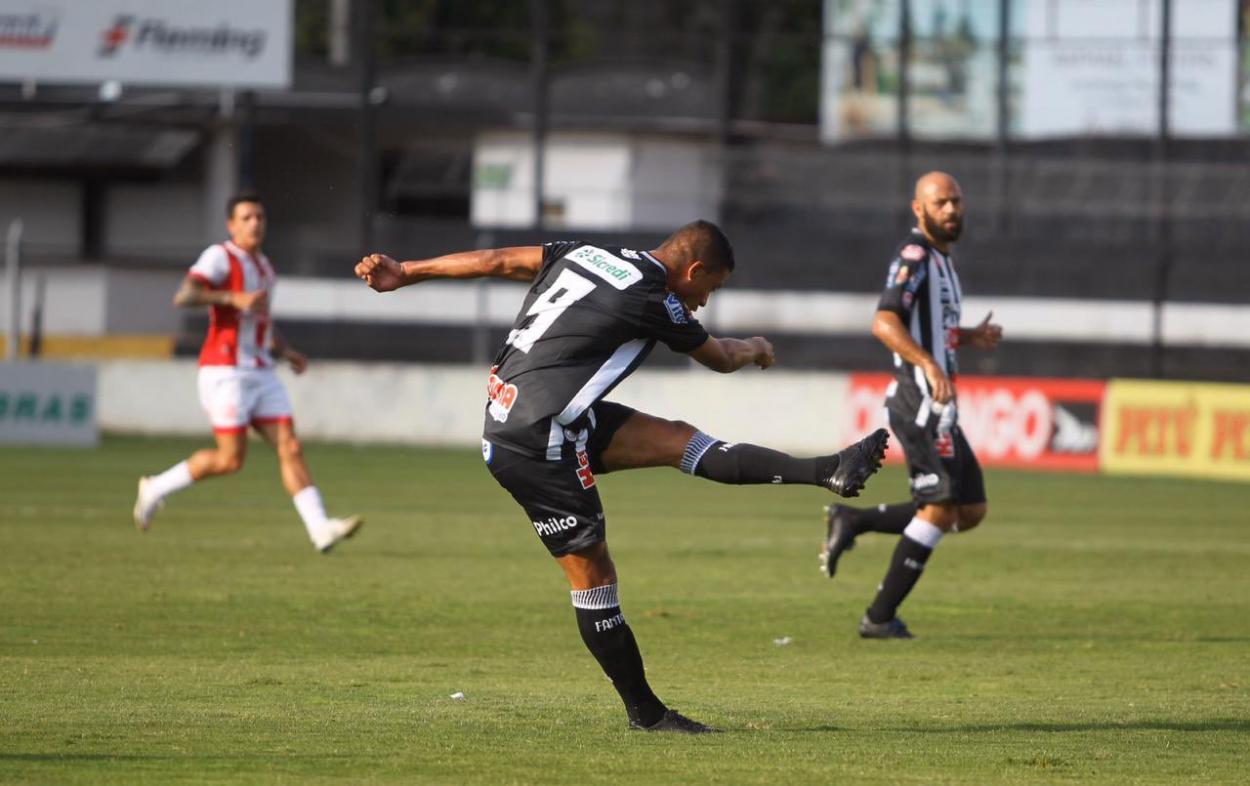 Ricardo Bueno já estreou com gol (Foto: André Jonsson/OFEC)