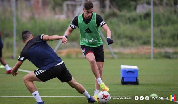 Entrenan en Novara