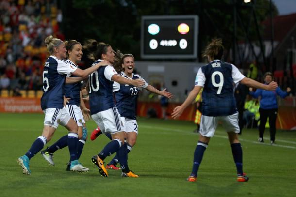 Celebración del gol de Escocia | Foto: UEFA