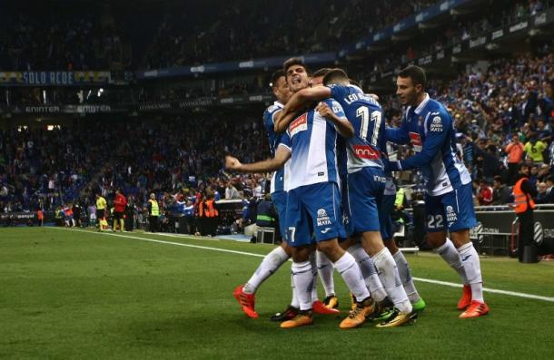 Los jugadores de Quique Sánchez Flores celebrando el gol de la última victoria en casa. Fuente: RCD Espanyol.