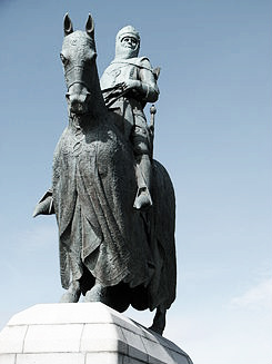 Estatua del monarca en Edimburgo, Fuente: Wikicomons