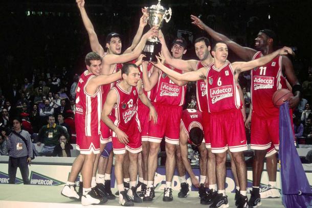 Estudiantes, campeón de Copa 2000. | Foto: ACB