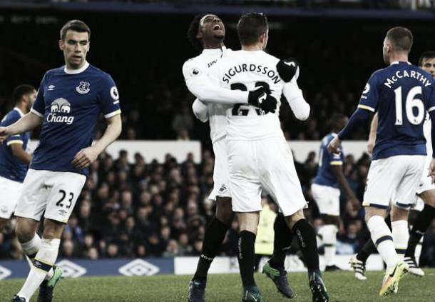 El Evertonsalvó un punto en el partido ante el Swansea. Foto: Getty Images.