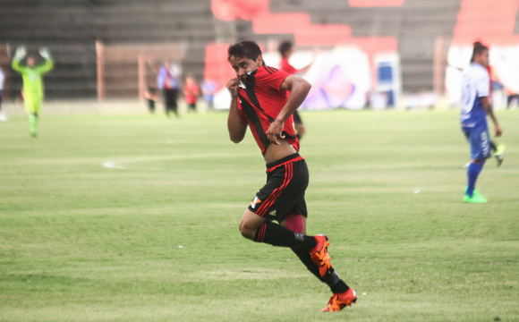 Meia-atacante marcou seu primeiro gol na temporada sobre o Argentinos Juniors, no bicampeonato da Taça Ariano Suassuna