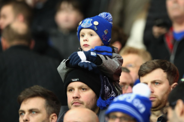 Un joven aficionado del Everton. | Imagen: @Everton