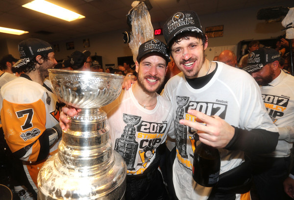 Crosby and Malkin celebrate their third Cup together/Photo: Pool/Getty Images