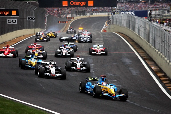 Imagen de la carrera en Interlagos del año 2005. Foto: Twitter F1