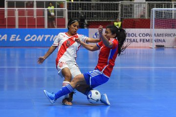 Un partido muy trabado entre Perú y Paraguay que la albirroja sacó adelante de la mejor manera. Fuente: Conmebol