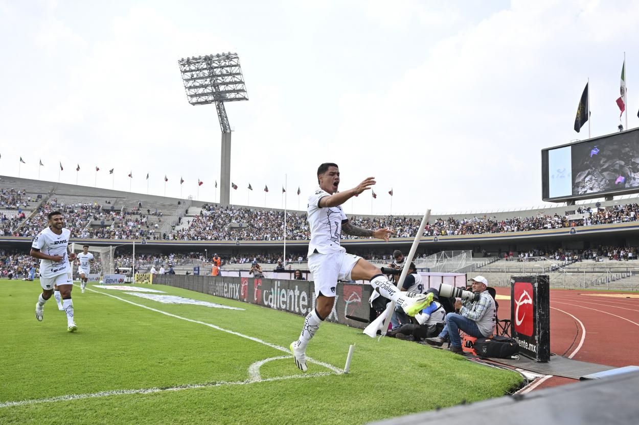 Gabriel Fernández celebrando su gol. (Foto: Pumas MX). 