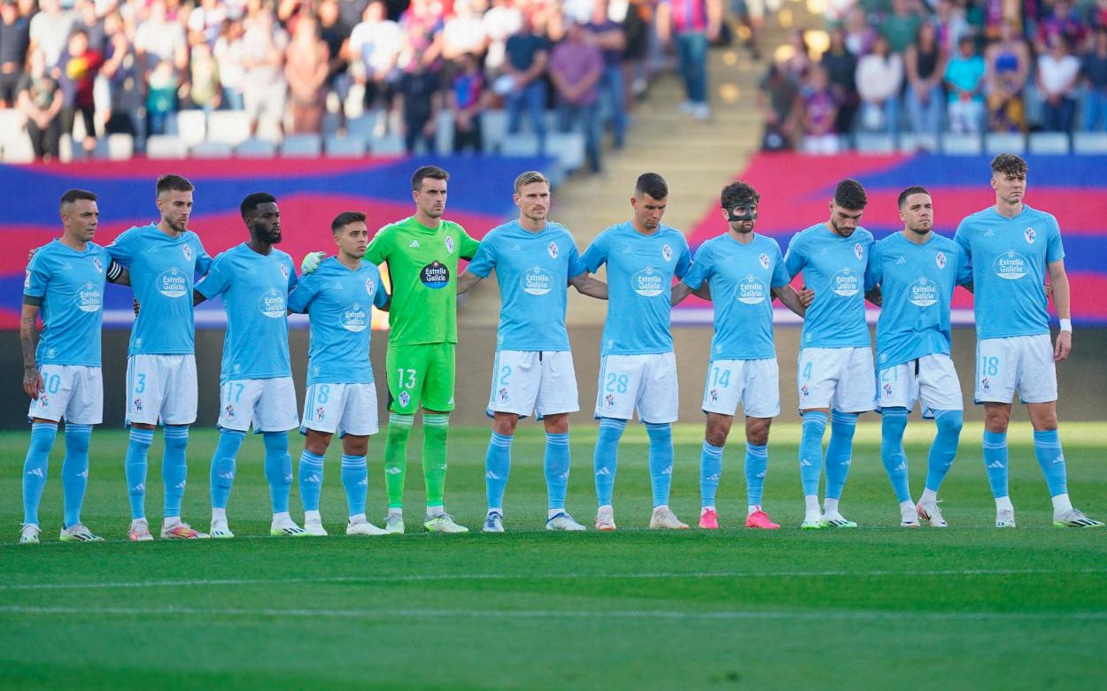 Los once futbolistas titulares ante el Barça en el minuto de silencio | Celta de Vigo