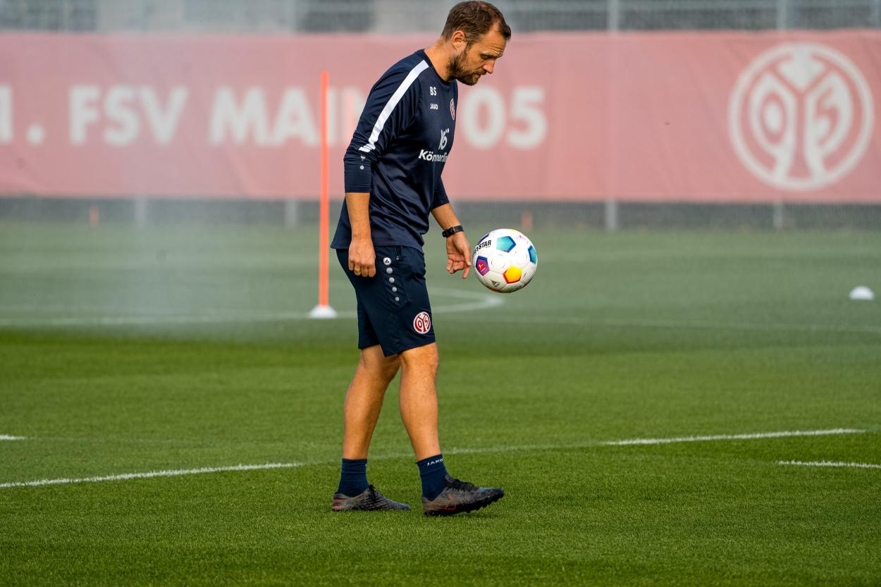 Bayern Munique mantém terceiro lugar da Bundesliga ao bater Mainz –  Observador