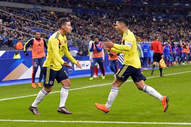 James Rodríguez celebrando la victoria ante Francia en Saint Denis| Foto: FIFA