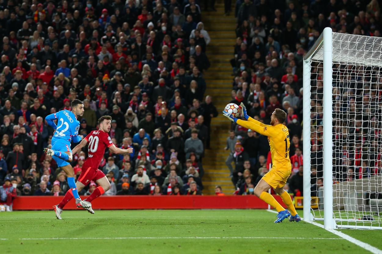 Oblak, contra todo el Liverpool / Foto: Twitter @ChampionsLeague