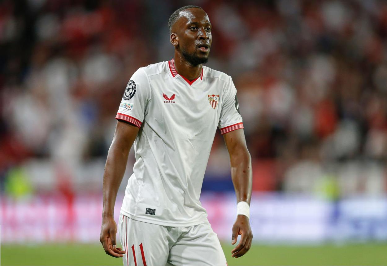 Dodi Lukébakio en el partido contra el Lens | Foto: Gettyimages