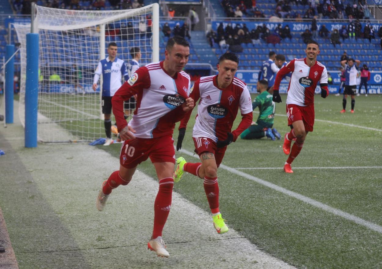 Aspas, Cervi y Galhardo tras el segundo gol del Celta. | Foto: La Liga.