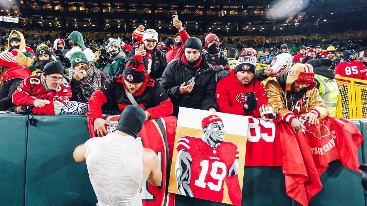 Green Bay, United States. 22nd Jan, 2022. San Francisco 49ers' Jimmy  Garoppolo (10) waves to the crowd after beating the Green Bay Packers 13-10  in their NFC divisional playoff game at Lambeau