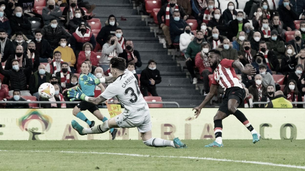 Iñaki Williams batiendo al portero granota | Fuente: Cuenta oficial de Twitter del Athletic