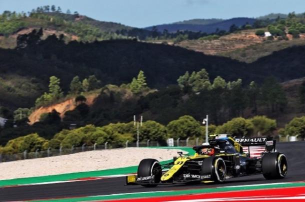 Esteban Ocon durante los FP1. Fuente: Renault