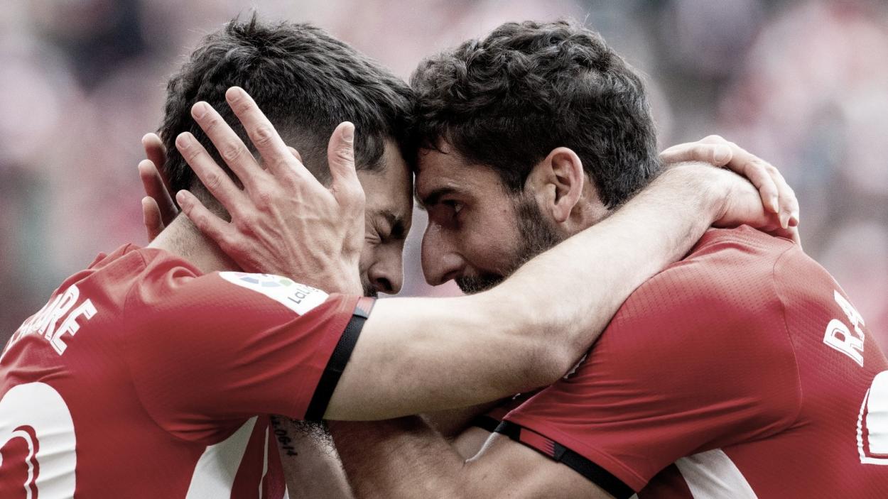 Asier y Raúl celebrando el gol | Fuente: Cuenta oficial del Athletic en Twitter