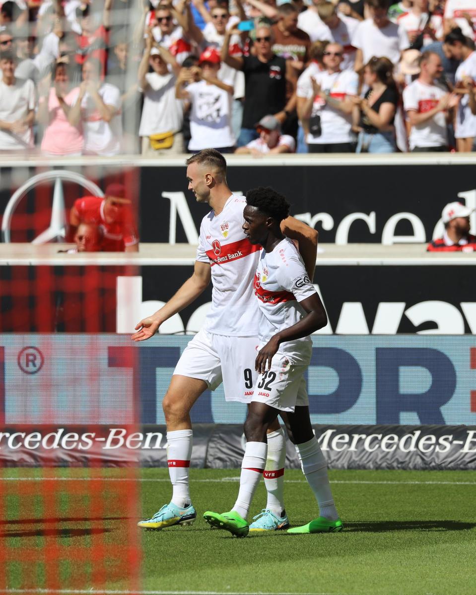 Primer gol para Ahamada con el Stuttgart / Foro: @VfB