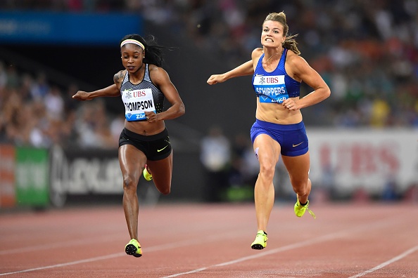 Elaine Thompson edges out Dafne Schippers in the 200-meters (AFP/Fabrice Coffrini)