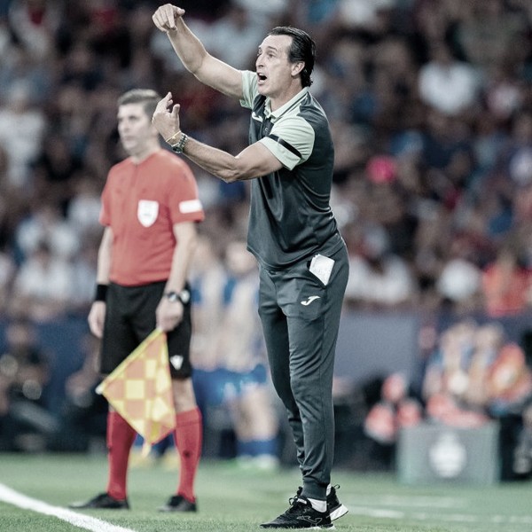 Unai Emery dando indicaciones en la primera jornada de la UEFA Conference League. | Fuente: @VillarrealCF