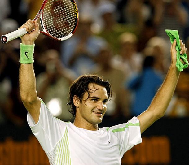 Roger Federer hits crazy smashing lob winner - Dubai 2006