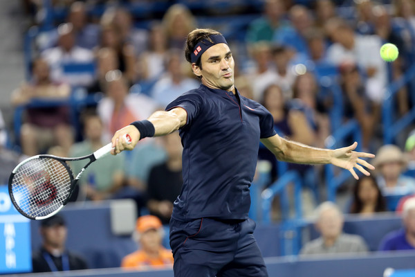 Roger Federer lines up a forehand during the quarterfinal win. Photo: Rob Carr/Getty Images