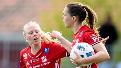 Felicia Karlsson (right) and the rest of Piteå hope that they can continue to put pressure on Eskilstuna and Göteborg. Source: svenskfotboll.se