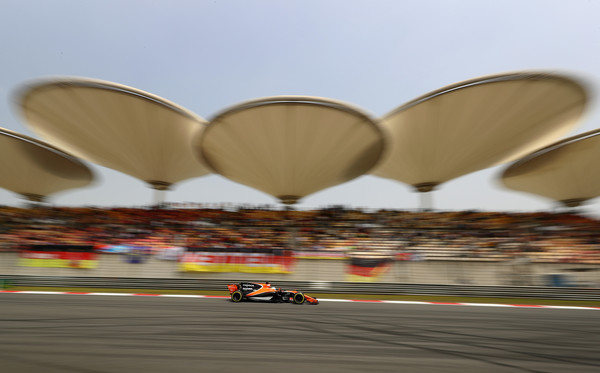 Fernando Alonso rodando durante la clasificación. Fuente: Getty Images