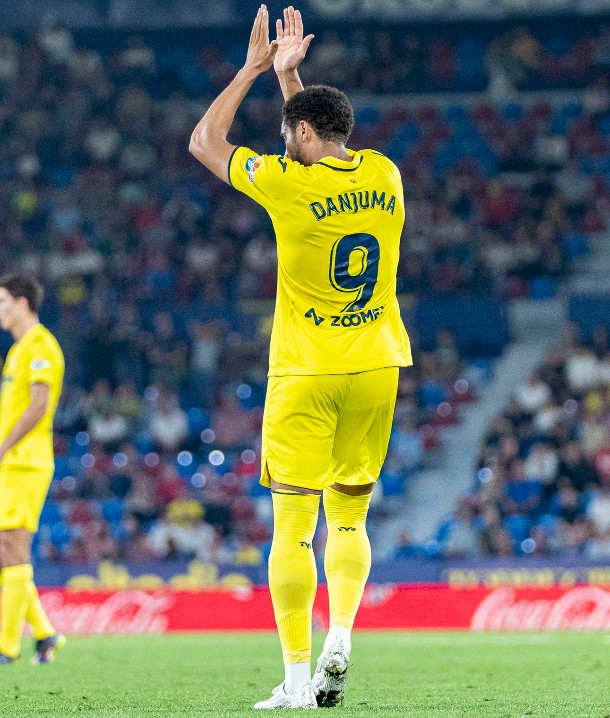 Danjuma en un partido con el Villarreal esta temporada | Foto: @VillarrealCF