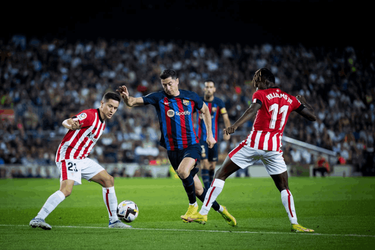 Robert Lewandowski del FC Barcelona durante el partido de LaLiga Santander entre el FC Barcelona y el Athletic Club en Spotify Camp Nou. @FCBarcelona