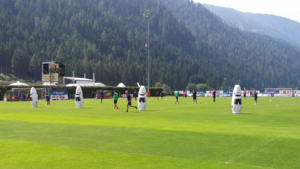 La Fiorentina in campo a Moena, twitter @@acffiorentina