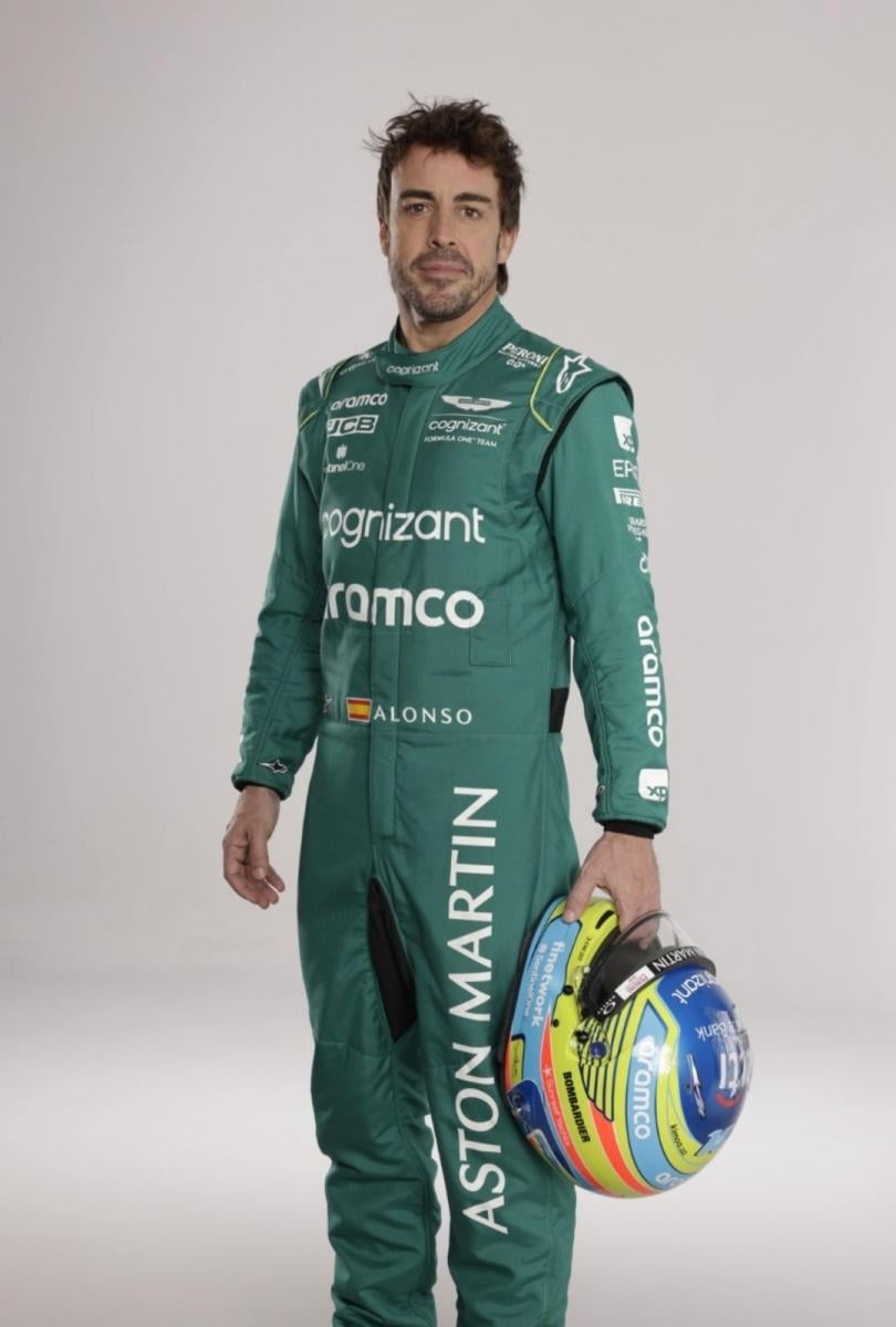 Alonso with his new helmet |  Source: thebestf1.com