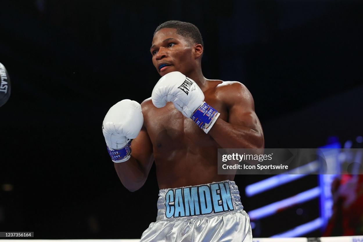 NEW YORK, NY - NOVEMBER 27: Raymond Ford of the United States boxes against Felix Caraballo of Puerto Rico at The Hulu Theater at Madison Square Garden on November 27, 2021 in New York, New York (Photo by Rich Graessle/Icon Sportswire via Getty Images)